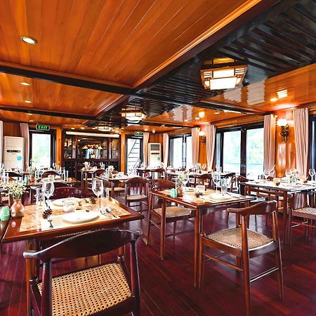 Hera Boutique Cruise Ha Long Bay Hotel Exterior photo